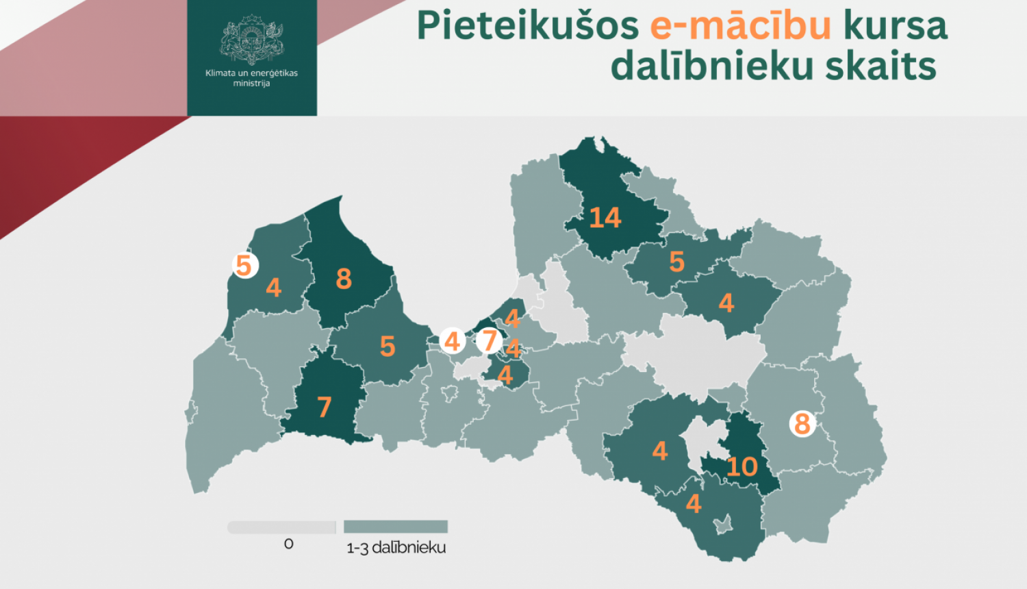 Infografika ar Latvijas karti, kurā attēlots e‑mācību kursam par klimata pārmaiņām pieteikušos dalībnieku skaits dažādās pašvaldībās un reģionos.